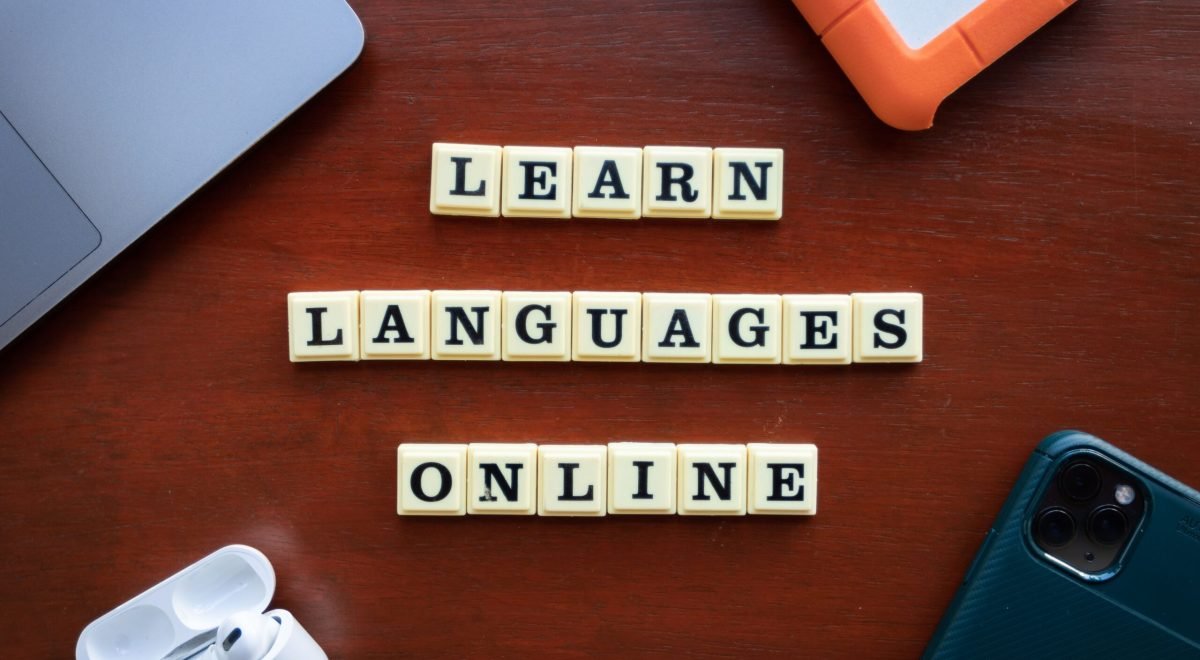 Learn a language with ChatGPT using an AI tutor